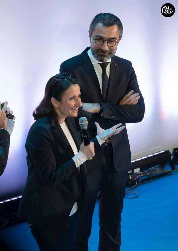 Anne-Sophie Pic, chef de la maison Pic à Valence et son mari David Sinapian - Laurent Wauquiez remet une étoile d'or à Jérôme Bocuse et au chef Olivier Couvin à Collonges-au-Mont-d’Or lors de la cérémonie de voeux de la région Auvergne Rhône-Alpes à Clermont-Ferrand, le 23 janvier 2020. Le restaurant gastronomique a appris en début d'année qu’il allait perdre sa 3 ème étoile au guide Michelin.
© Sandrine Thesillat / Panoramic / Bestimage.