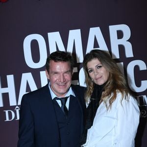 Benjamin Castaldi et sa femme Aurore au photocall de la soirée Omar Harfouch "Dîner chez Maxim's" à Paris le 9 octobre 2024. © Rachid Bellak / Bestimage