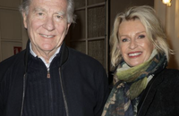 Retrouvailles entre les membres de "William à midi" chez William Leymergie et Sophie Davant à Paris.