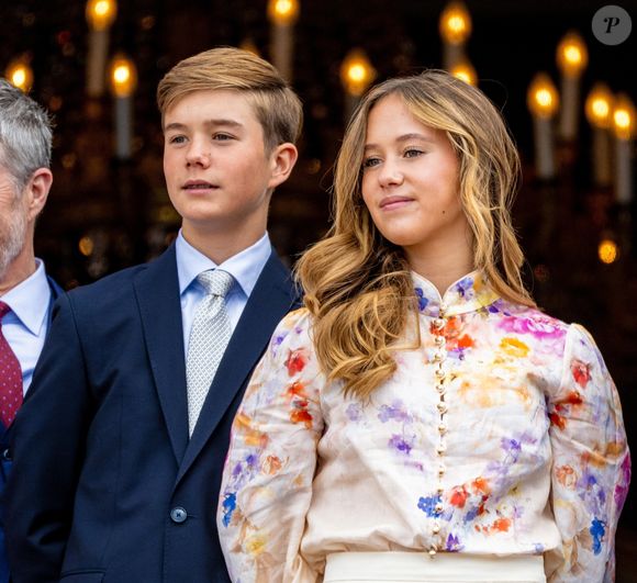 La princesse Joséphine apparaît sur le balcon du palais Christian IX à Amalienborg à Copenhague, alors que la famille royale danoise célèbre le 57e anniversaire du roi avec une apparition publique imprégnée de tradition et de fierté nationale.
Photo by Backgrid USA / Bestimage