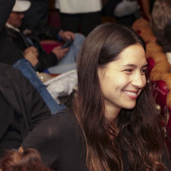 Un oeuvre qui parle de "l’envie insatiable de nouveau départ".

Line Papin - Avant-première de la série documentaire événement "Dj Mehdi : Made in France" au Grand Rex pour découvrir l’épopée musicale hors-norme d’un compositeur, producteur et DJ visionnaire à Paris le 11 septembre 2024. 
Mélomane, autodidacte et prodige des platines, DJ Mehdi a été le premier artiste français à avoir réussi dès la fin des années 1990 le grand écart entre deux univers qu’alors tout opposait : le rap et l’électro. Treize ans après sa disparition brutale, une série documentaire imaginée par T. de Longeville, réalisateur et ami proche de DJ Mehdi, met en lumière le rôle de cet électron libre, pionnier et méconnu du grand public, dans l’émergence des scènes rap et électro françaises.
Images d’archives inédites et témoignages exclusifs de grands noms de la musique (Kery James, Rim’K, Mokobé, MC Solaar, Cassius, Justice, Pedro Winter…) offrent une plongée dans l’intimité de DJ Mehdi et lèvent le voile sur celui qui a contribué à forger les carrières d’artistes des scènes rap et électro internationales. © Jack Tribeca / Bestimage