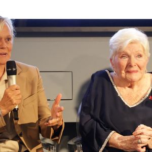 Muriel Robin et Line Renaud lors de la sixième remise du prix "Fonds de dotation Line Renaud-Loulou Gasté" pour la recherche médicale à la Maison de la Recherche à Paris le 25 novembre 2024. 

© Coadic Guirec/Bestimage