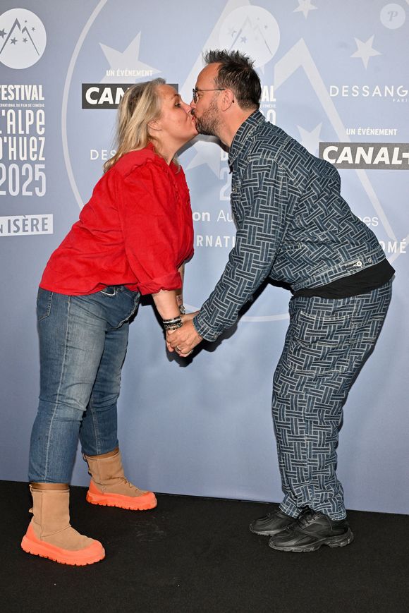Valerie Damidot, Jarry à la première du film L Amour C est Surcote lors du 28ème Festival du Film de l Alpe d Huez à l Alpe d Huez, France le 14 janvier 2025. Photo par Julien Reynaud/APS-Medias/ABACAPRESS.COM