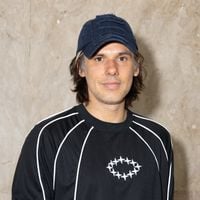 "Aurélien s’installe au Japon avec sa femme" : Mystère autour du retour d'Orelsan, qui fait grimper les enchères
