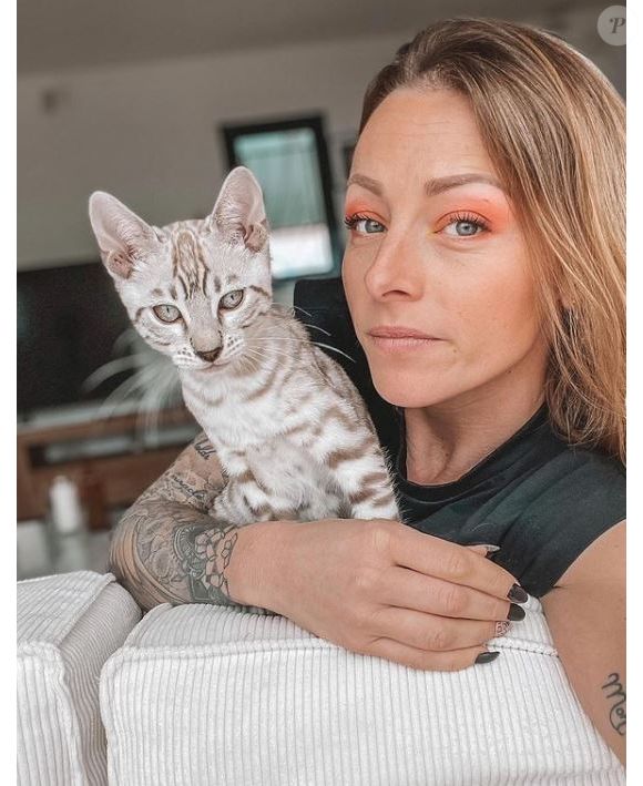 Roxane du "Meilleur Pâtissier" avec son chat, le 11 février 2021