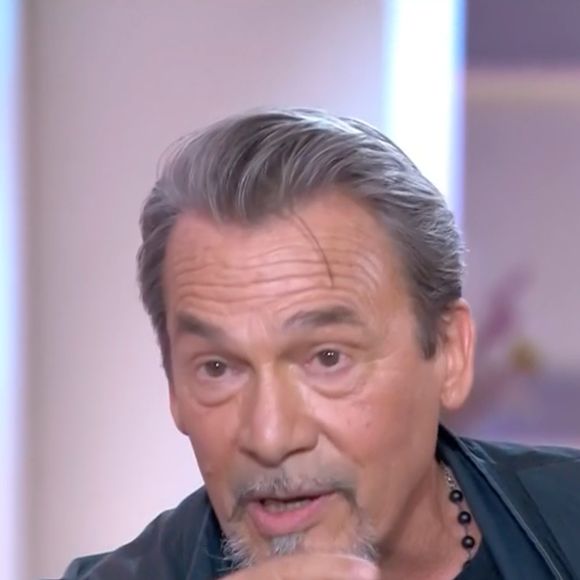 Florent Pagny sur le plateau de "C à vous" le vendredi 12 septembre 2025. (Capture d'écran).