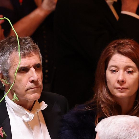Julien Clerc et sa compagne Hélène Grémillon lors d’un banquet d’état à Guildhall, Londres le 9 juillet 2025. Le couple présidentiel français est en voyage officiel au Royaume Uni pour trois jours.

© Dominique Jacovides / Bestimage