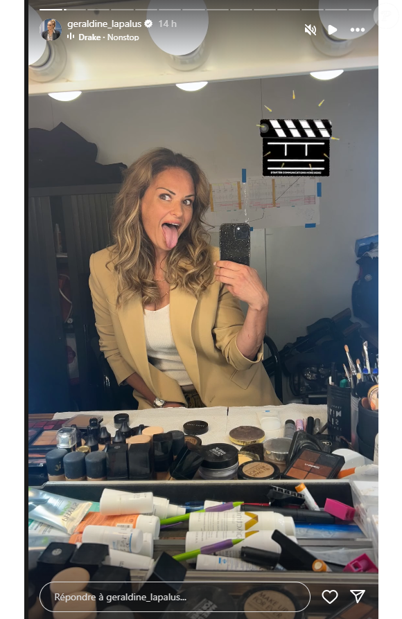 Il s'agit de Géraldine Lapalus
Géraldine Lapalus de retour dans "Camping Paradis", elle poste des photos de tournage le 26 mai 2025, sur Instagram