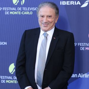 Michel Drucker - Séance photo lors de la cérémonie d'ouverture de la 65e édition du Festival TV de Monte-Carlo, le 12 juin 2026

 © Denis Guignebourg /Bestimage