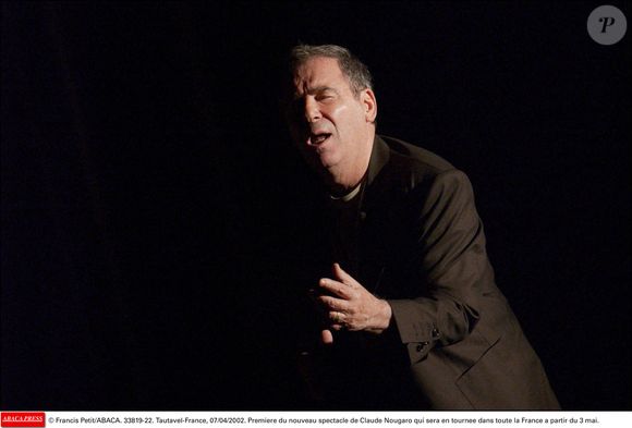 © Francis Petit/ABACA. 33819-22. Tautavel-France, 07/04/2002. Première du nouveau spectacle de Claude Nougaro qui sera en tournée dans toute la France a partir du 3 mai.