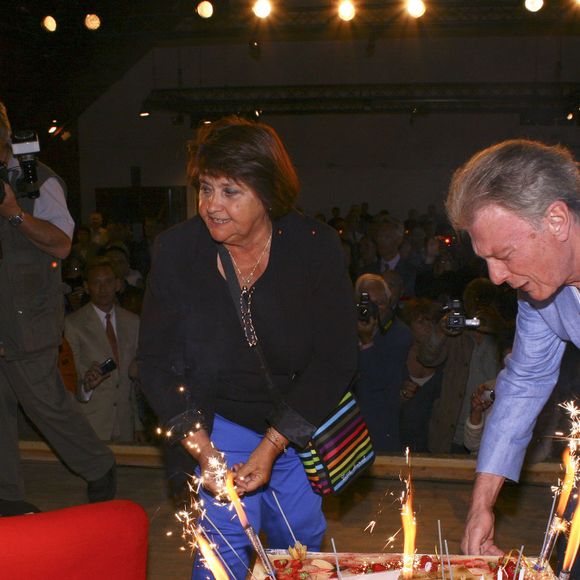 Archives - Herbert Léonard et Léo Marjane - Léo Marjane fête ses 100 ans, en compagnie de ses amis, à la salle des fêtes de Barbizon , le 31 août 2012. © JLPPA / Bestimage