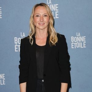 Très discret, il est un soutien essentiel dans son quotidien et dans l’organisation de la vie familiale.

Audrey Lamy lors de l'avant-première du film "La bonne étoile" au cinéma UGC Ciné Cité Bercy à Paris le 27 octobre 2025.

© Coadic Guirec / Bestimage