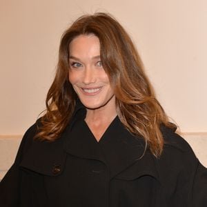 Carla Bruni-Sarkozy lors du photocall du dernier défilé de mode Haute-Couture printemps-été 2020 "Jean-Paul Gaultier" au théâtre du Châtelet à Paris, France, le 22 janvier 2020. © Veeren-Clovis/Bestimage