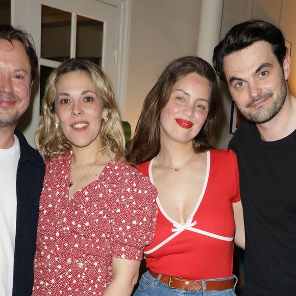 Exclusif - Davy Sardou, Alysson Paradis, Julien Personnaz et Marie-Ange Casta lors de la générale de la pièce "Amis pour la vie" au théâtre de l'Oeuvre à Paris le 24 avril 2025. La représentation est suivie d'un cocktail.  © Coadic Guirec / Bestimage