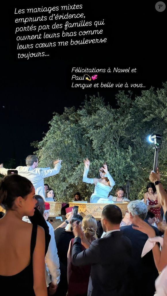 Et le moins que l'on puise dire, c'est qu'elle était très émue par cette journée, comme elle l'a écrit : "Les mariages mixtes, moments d'évidence, portés par des familles qui ouvrent leurs bras comme leurs cœurs, me bouleversent toujours".

Capture Instagram de Mélissa Theuriau.