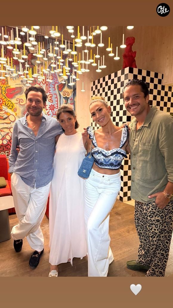 La rencontre a été immortalisée en photos et partagée sur les réseaux sociaux.

Florence Foresti, Vitaa et Alexandre Kominek se sont retrouvés le temps d'une soirée. Capture d'écran Instagram
