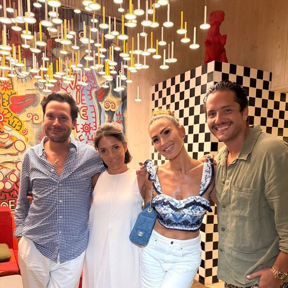 La rencontre a été immortalisée en photos et partagée sur les réseaux sociaux.

Florence Foresti, Vitaa et Alexandre Kominek se sont retrouvés le temps d'une soirée. Capture d'écran Instagram
