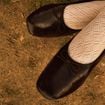 Adieu les ballerines cet automne-hiver : 4 alternatives tout aussi élégantes à porter quand les températures baissent