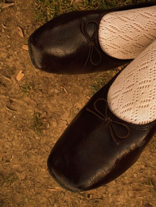 Adieu les ballerines cet automne-hiver : 4 alternatives tout aussi élégantes à porter quand les températures baissent
