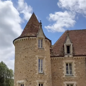 Ce château dans lequel aime séjourner Maria Sharapova a été construit il y a 700 ans


Maria Sharapova a trouvé refuge dans un château français.