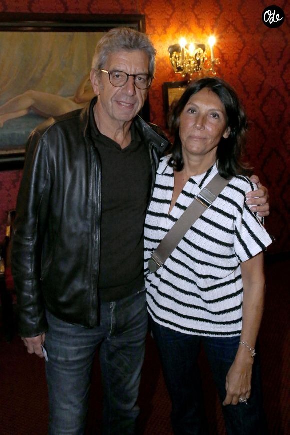 Michel Cymes et sa femme Nathalie - Générale de la Pièce " Je me souviendrai... de presque tout " au Théâtre Montparnasse à Paris le 18 Septembre 2025.

© Bertrand Rindoff / Bestimage