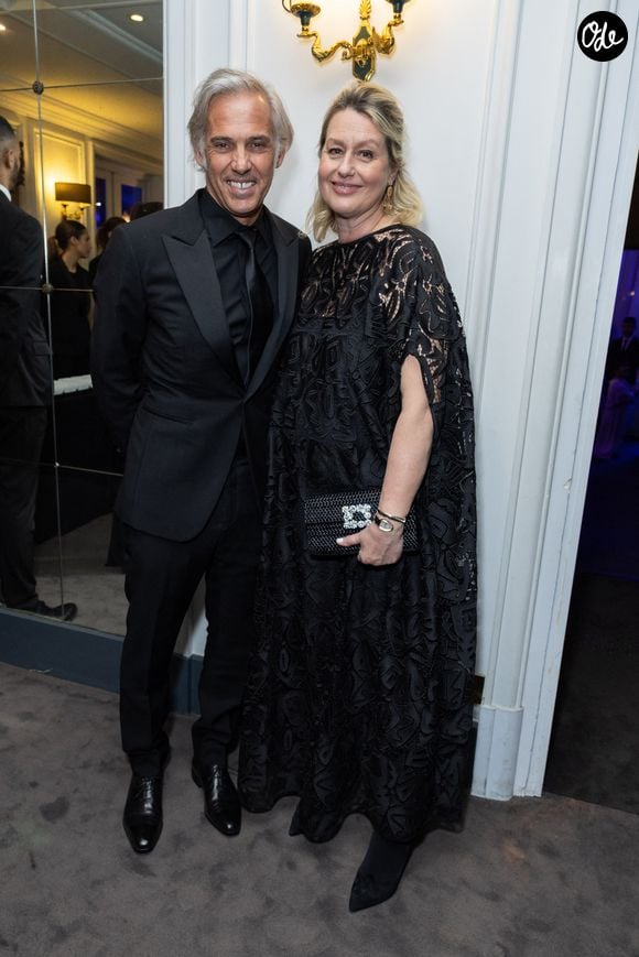 Exclusif - Paul Belmondo et Luana (habillée par Marina Rinaldi, chaussures Roger Vivier) - Dîner de l'association AEM (Un Avenir pour les Enfants du Monde), au profit des enfants du Rwanda par Babeth Djian au pavillon Ledoyen à Paris. Le 23 mars 2023
© Olivier Borde-Bertrand Rindoff Petroff / Bestimage