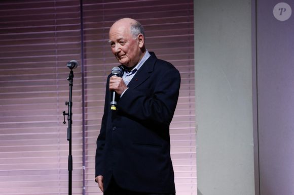 Pas de fortune, mais une richesse bien plus durable : celle des mots.

Exclusif - Claude Lemesle - Soirée en hommage à Jean-Loup Dabadie à la SACEM à Neuilly-sur-Seine, le 07 avril 2025. 

© Christophe Clovis / Bestimage