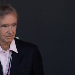NO TABLOID - Bernard Arnault sur le podium avec Lando Norris, vainqueur de la course, après le Grand Prix de F1 de Monaco au Circuit de Monaco le 25 mai 2025 à Monte-Carlo, Monaco. © Olivier Huitel / Crystal / Bestimage