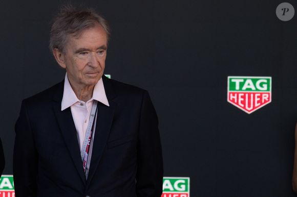 NO TABLOID - Bernard Arnault sur le podium avec Lando Norris, vainqueur de la course, après le Grand Prix de F1 de Monaco au Circuit de Monaco le 25 mai 2025 à Monte-Carlo, Monaco. © Olivier Huitel / Crystal / Bestimage