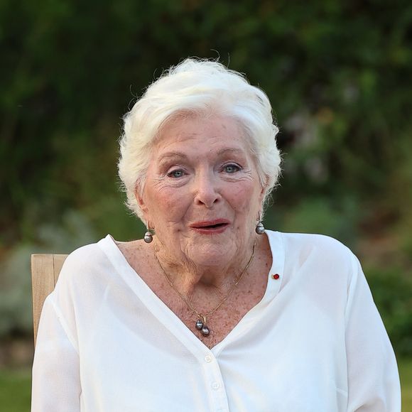 Line Renaud lors de l'inauguration du jardin des ambassadeurs Line Renaud à Paris le 2 octobre 2023. © Coadic Guirec / Bestimage