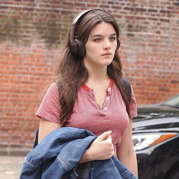 Suri Cruise à New York. Backgrid USA / Bestimage