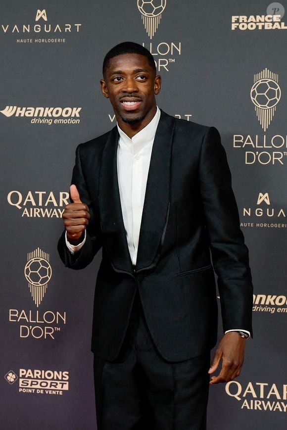 Ce lundi 22 septembre 2025, la star du PSG Ousmane Dembélé a remporté le Ballon d'or au théâtre du Châtelet, à Paris.

Ousmane Dembélé au photocall de la 69ème cérémonie du Ballon D'Or 2025 au théâtre du Châtelet à Paris, France, le 22 septembre 2025. © Cyril Moreau/Bestimage