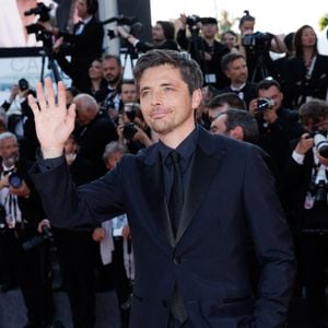 Raphaël Personnaz - Montée des marches pour la cérémonie de clôture du 79ème Festival International du Film de Cannes, le 23 mai 2026. © Jacovides-Moreau / Bestimage