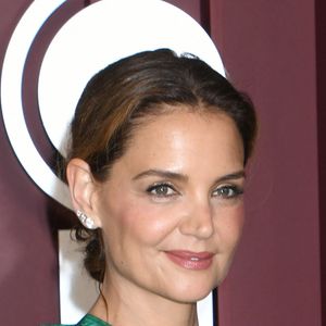Katie Holmes à la soirée Radio City Music Hall lors des Tony Awards 2025 à New York le 8 juin 2025. Crédit photo : Backgrid USA / Bestimage