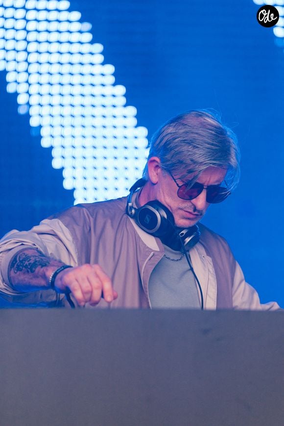 Sa chanson avait retrouvé un immense succès lors des JO de Paris 2024 avec Angèle et Phoenix.

Kavinsky - Festival 4L au Chalet des Iles à Paris le 20 Juin 2025. La programmation est complète ! Pour son grand événement musical et expérientiel inspiré par Renault 4 E-Tech electric, Renault clôture en beauté la line-up de son festiv4L, qui se tiendra les 20, 21 et 22 juin 2025 au Chalet des Îles, à Paris.  © Sitraka Ramiandrasoa/Bestimage
