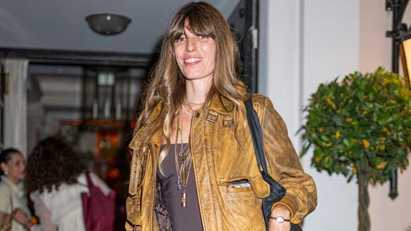 Dans un décor authentique... Lou Doillon s’offre une parenthèse avec son compagnon Stéphane et leur fils Laszlo sur une île loin de la France