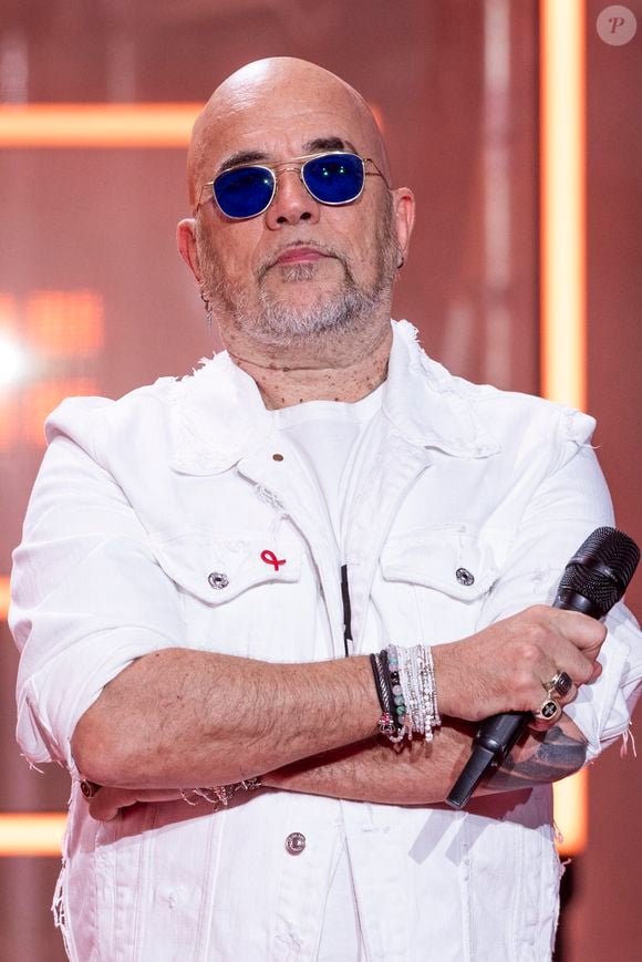 Le conflit entre Elie Chouraqui et Pascal Obispo autour des droits d’auteur de la comédie musicale "Les Dix Commandements" s’est enfin terminé après près de 20 ans de procédures judiciaires. 

Exclusif - Pascal Obispo lors de l'enregistrement de la soirée "Les 30 ans du sidaction - la soirée événement" au Grand Rex à Paris diffusée le 23 mars 2024 sur France 2
À l'occasion du week-end du Sidaction, qui aura lieu les 22, 23, 24 mars prochain, et pour célébrer cette édition anniversaire, cette soirée-événement mettra l'espoir à l'honneur. 
L'émission reviendra sur le combat de la pop culture, qui a permis de faire bouger les lignes ces trente dernières années. Accompagnée d'un orchestre symphonique, Line Renaud, en fil rouge de la soirée, sera entourée des fidèles du Sidaction P.Obispo, C.Dechavanne, M.Robin, JP.Gaultier, V. et D.Burki. Ils seront les passeurs d'histoires de cette grande soirée. À leurs côtés, de nombreux artistes se succéderont sur scène.
Des prestations uniques puisque chaque tableau a été conçu et chorégraphié spécialement pour l’occasion.

© Cyril Moreau / Coadic Guirec / Bestimage