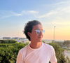 Et de relativiser, toujours avec humour : "Mais au moins maintenant, elle connaît l'importance de la triple exposition Est Sud Ouest".

Raphaël Kretz sur Instagram