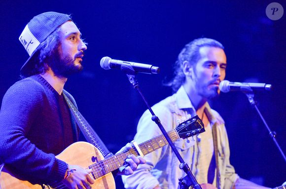 Jérémy Frérot et Florian Delavega à l'émission spéciale RFM pour les 30 ans de carrière de Bruno Roblès au Comédia à Paris, le 7 mars 2016.

Photo : Christophe Bricot / Bestimage
