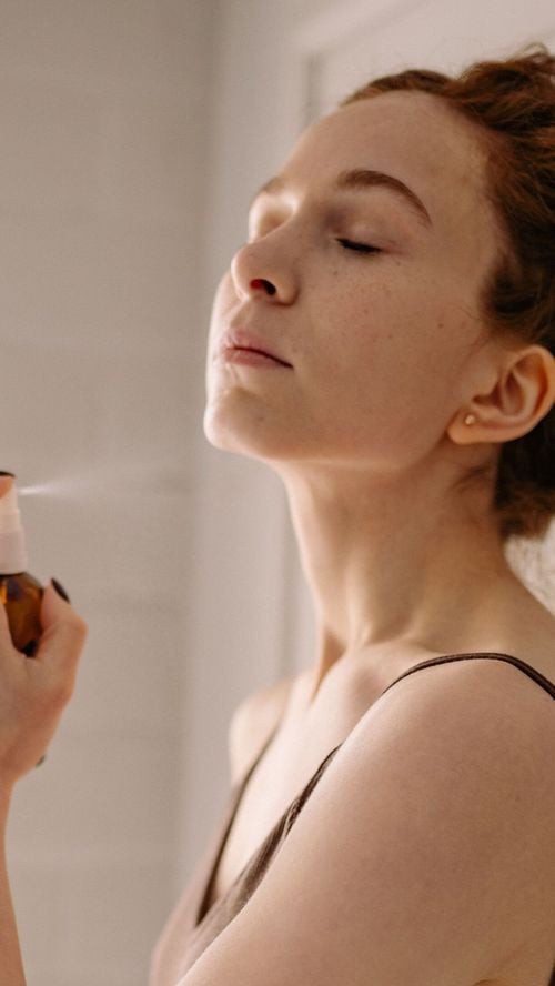 Pourquoi la brume parfumée est l’alternative idéale au parfum pendant l’été ?