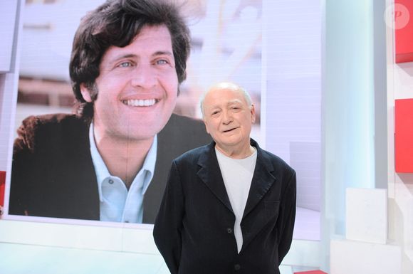 Exclusif - Claude Lemesle - Enregistrement de l'émission "Vivement Dimanche, Spéciale Joe Dassin", présentée par M.Drucker et diffusée le 12 novembre sur France 3, au Studio Gabriel à Paris

© Guillaume Gaffiot / Bestimage