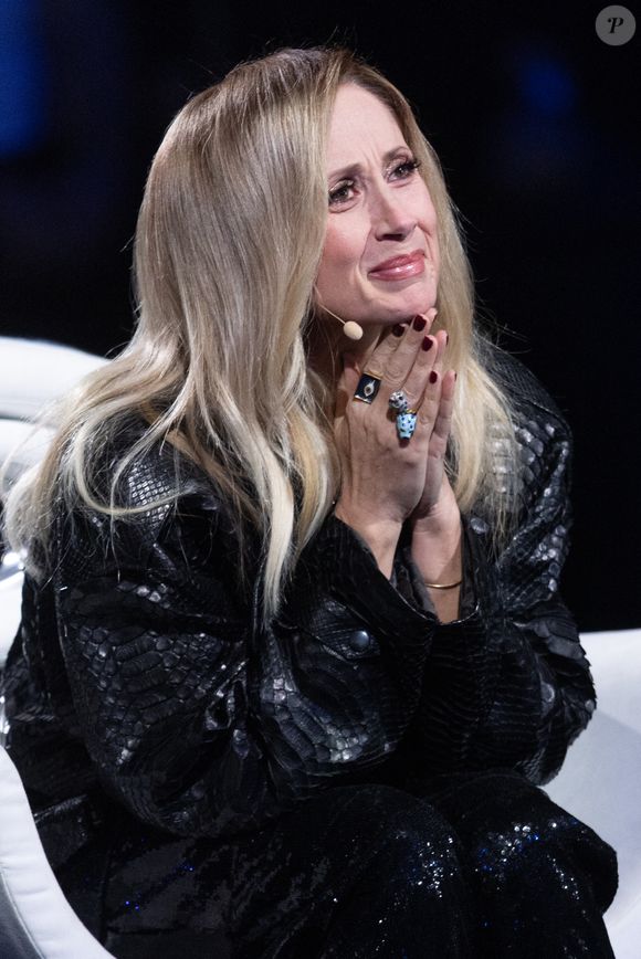 Exclusif - Lara Fabian lors de l'enregistrement de l'émission "La chanson secrète N°14", présentée par Nikos Aliagas et diffusée le 26 décembre sur TF1, à Paris le 9 décembre 2025. © Jacovides-Moreau/Bestimage