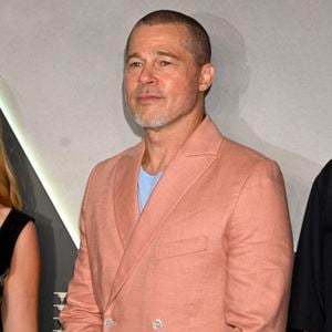 Brad Pitt pose pour une photo lors du photocall de "F1 : The Movie" au Sofitel Reforma Mexico City le 09 juin 2025 à Mexico City, Mexique. Agence / Bestimage