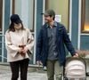 Les internautes ont réagi avec enthousiasme, soulignant la tendresse et la complicité qui se dégagent des images.
La princesse Sofia et le prince Carl Philip de Suède quittent la maternité avec leur fille. Le 8 février 2025.
© Dana Press / Bestimage
