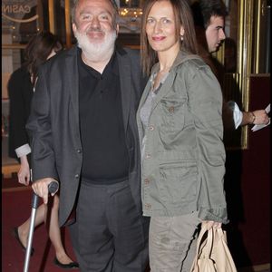 Pour elle, la maladie bouleverse nécessairement l'organisation familiale.

Dominique Farrugia et sa femme au Casino de Paris @Rindoff/Cabreira/ BESTIMAGE