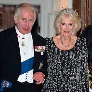 Le roi Charles III d'Angleterre et la reine consort Camilla Parker Bowles lors d'un dîner à la Mansion House à Londres, en l'honneur du travail des institutions civiques de la ville de Londres. Le 18 octobre 2023