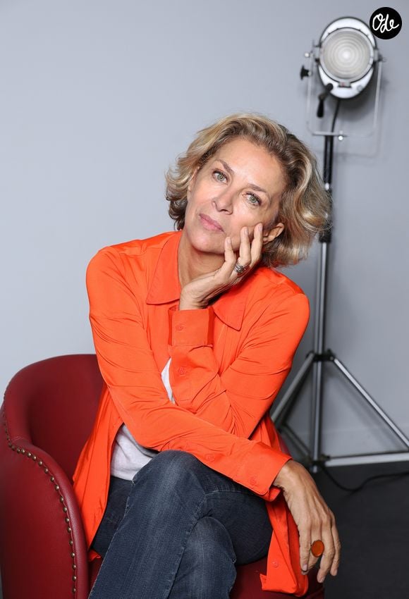 Corinne Touzet - Photocall avec les membres du jury de la 3ème édition du festival Histoires de Femmes à Dreux, le 21 octobre 2023. © Denis Guignebourg / Bestimage