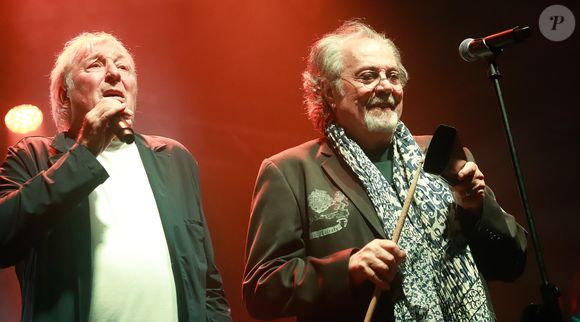 Exclusif - Cookie Dingler et Patrick Hernandez lors du concert La folie des années 80 au Croisic, France, le 20 août 2025. Ambiance garantie, tubes inoubliables et énergie 100% live pour le concert  La Folie des Années 80 2025. © Nöel Carrier/Bestimage