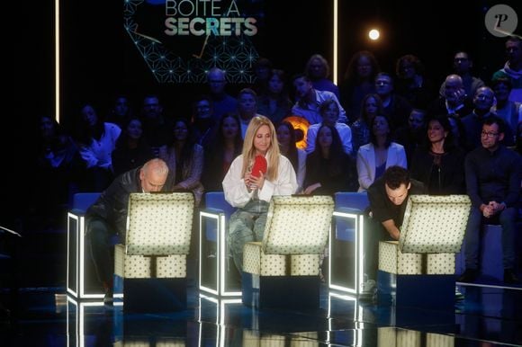 Exclusif - Michel Fugain, Lara Fabian, Théo Curin - Enregistrement de l'émission "La Boîte à Secrets N°19" dans les studios de la Cité du Cinéma à Saint-Denis, présentée par F.Bollaert et diffusée le 3 janvier sur France 3
© Christophe Clovis / Bestimage