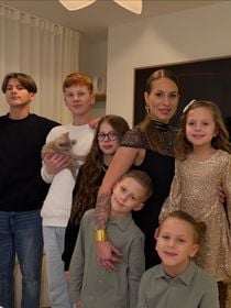 Camille Santoro (Familles nombreuses) ouvre les portes de son immense maison de 300m² : "On dirait un catalogue, sans vie"